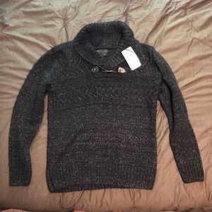 Green Coast Black/Gray Sweater